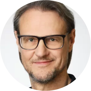 Olaf Hartung - Historian