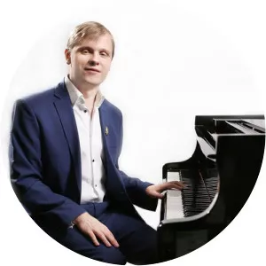 Oleg Akkuratov - Russian pianist