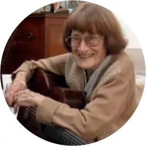 Olga Pierri - Uruguayan guitarist