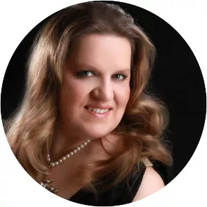 Olga Watts - Musical artist