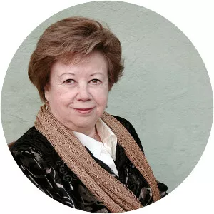 Olga Xirinacs Díaz - Spanish writer