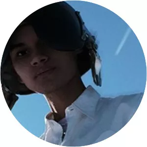 Oli XL - Musical artist