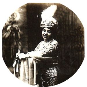 Oliva Petrella photograph