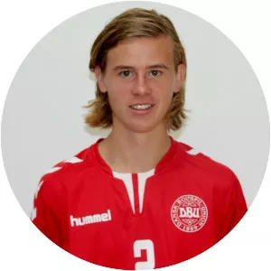 Oliver Olsen - Football player