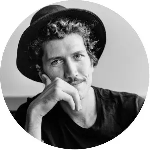 Oliver Swain - Musical artist