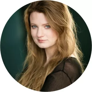 Olivia Cade - Voice actress