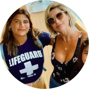 Olívia Costa photograph