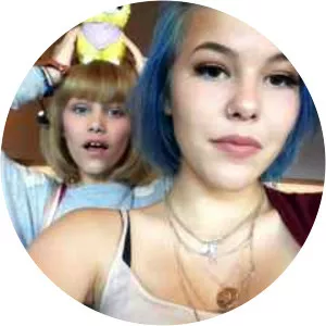 Olivia VanderWaal photograph