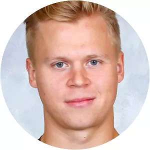Olli Määttä - Ice hockey defenceman