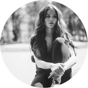 Olya Kroytor - Russian artist