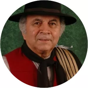 Omar Moreno Palacios - Argentine singer-songwriter