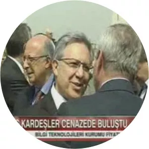 Ömer Asım Livanelioğlu - Zülfü Livaneli's brother