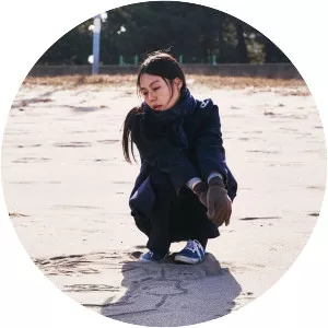 On the Beach at Night Alone - 2017 ‧ Drama ‧ 1h 41m