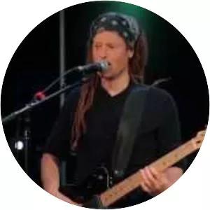 One Waka - Musical artist