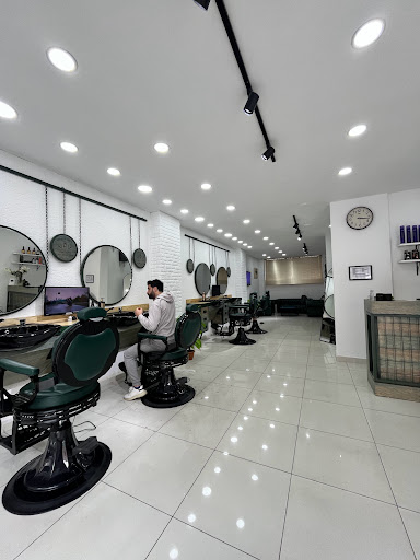 Onur OKSUZ Hair Design Salon - Hairdresser in Istanbul