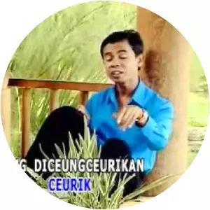 Oon B - Musical artist