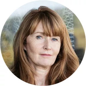 Oona Strathern photograph