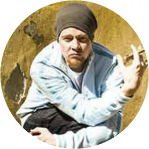 Oral Bee - Norwegian writer