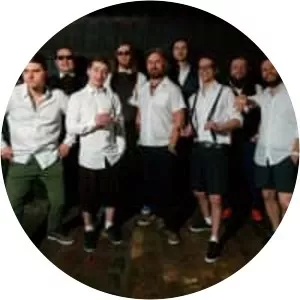 Oranžās Brīvdienas - Musical group