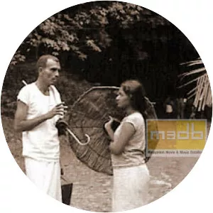 Ore Thooval Pakshikal - 1988 ‧ Drama/World cinema