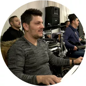 Orkestar Favorit - Musical artist