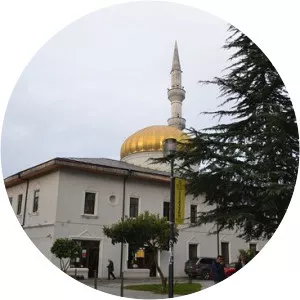 Orta Cuma Cami - 