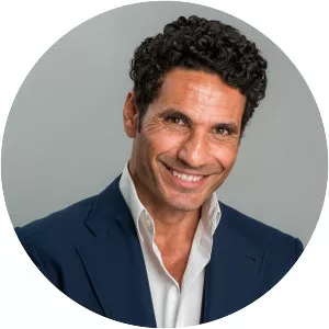 oscar higares photograph