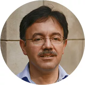 Oswaldo Chinchilla - Author