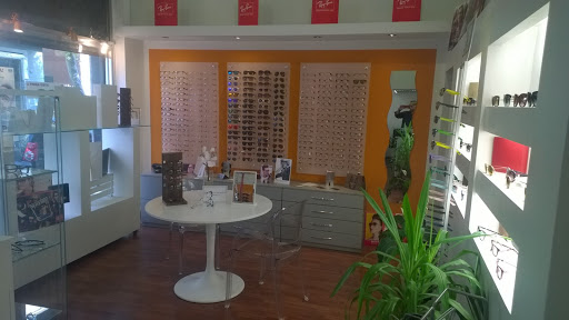 Ottica Proietto Randazzo Antonino - Optician in Serravalle Scrivia, Italy