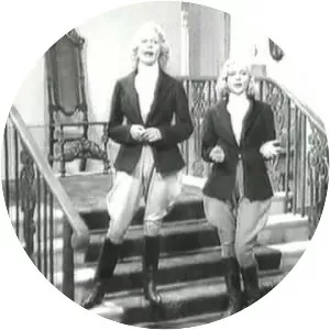 Over She Goes - 1938 ‧ Musical ‧ 1h 18m