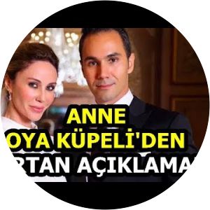 Oya Kupeli photograph