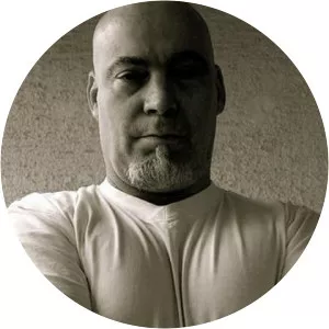 Oz Almog - Austrian artist