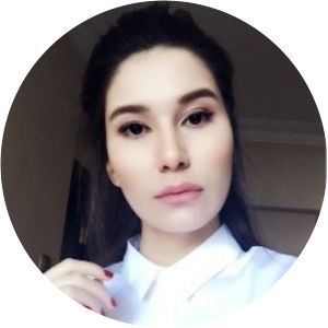 Ozgenur Sendil photograph