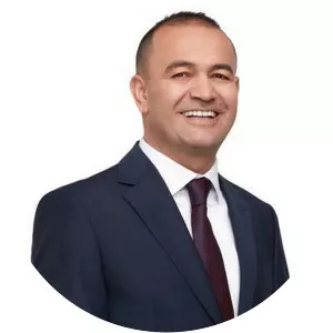 Özgür Karabat