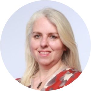 Özlem Yüzak - Writer