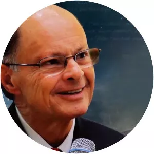 Palabra amiga de obispo Macedo: Un . . .