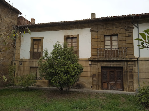 Palacio de Revillagigedo y la Torre'l Portalgo - Historical landmark in Campumanes, Spain