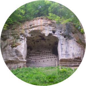 panoramic gardens of limeuil le conquil - site naturel troglodytique dordogne - 