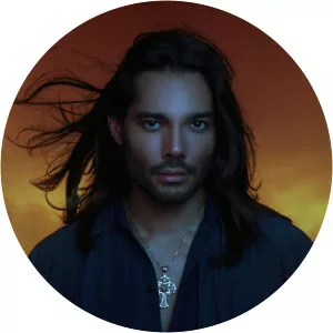 Paolo Ravley - Singer