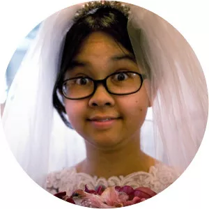 Paper Heart: Review - TV program