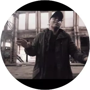 Papi Lotus - Musical artist