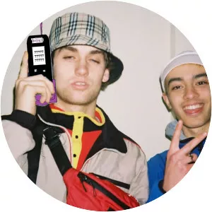 Para Fiction - Musical artist