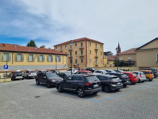 Parcheggio Via Giardini - Public parking space in Chieri, Italy
