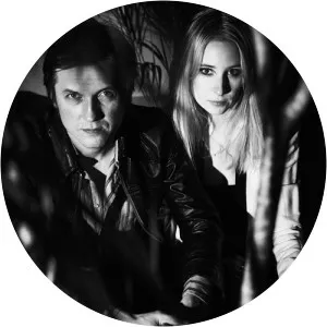 PARLOR SNAKES - Musical group