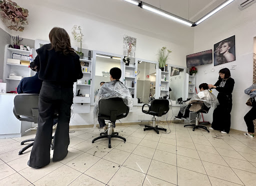Parrucchiere Jian Ying - Hair salon in Milan, Italy