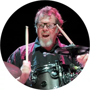 Pat Mastelotto