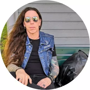 Pate Vuorio - Musician