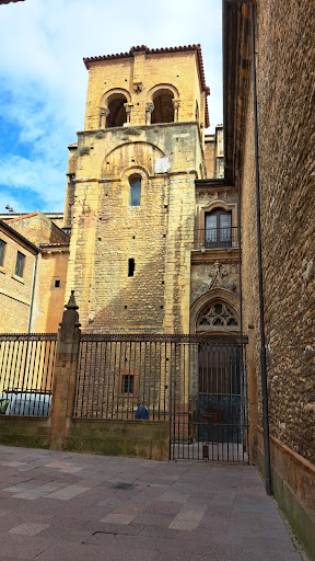 Patio de la Torre Vieya o de la Perdonanza