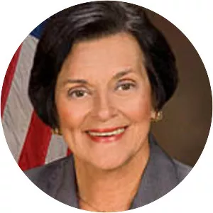 Patricia Egan Jones - Política