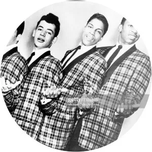 Patricia Vandross - Singer ‧ Luther Vandross' sister